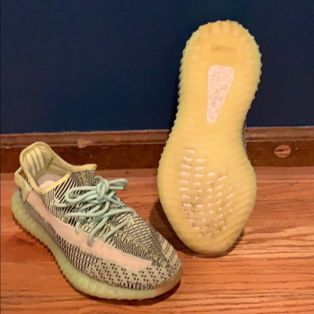 Yeezy Boost 350 v2 yeezreel